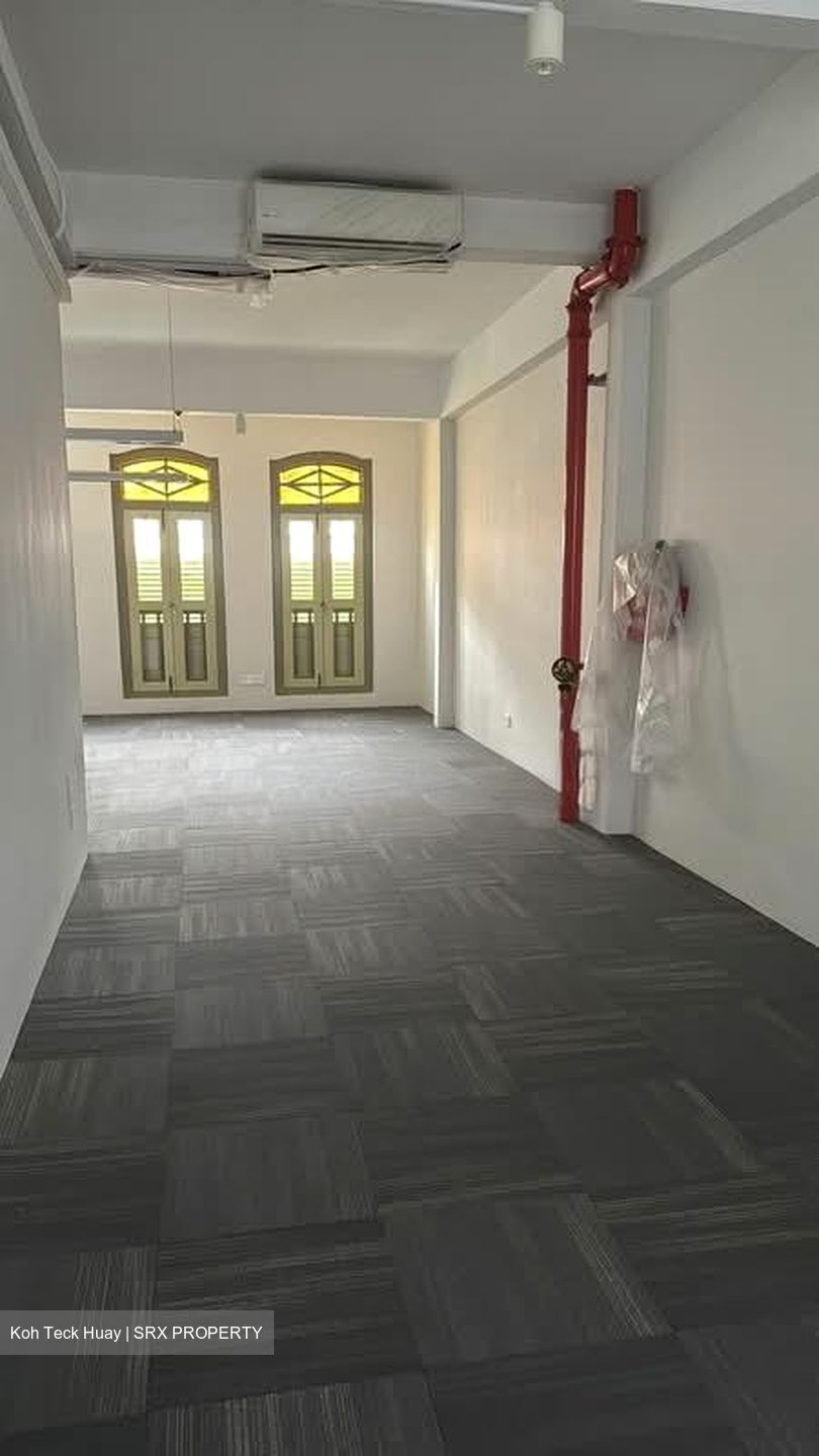 Pekin Street (D1), Office #579080101